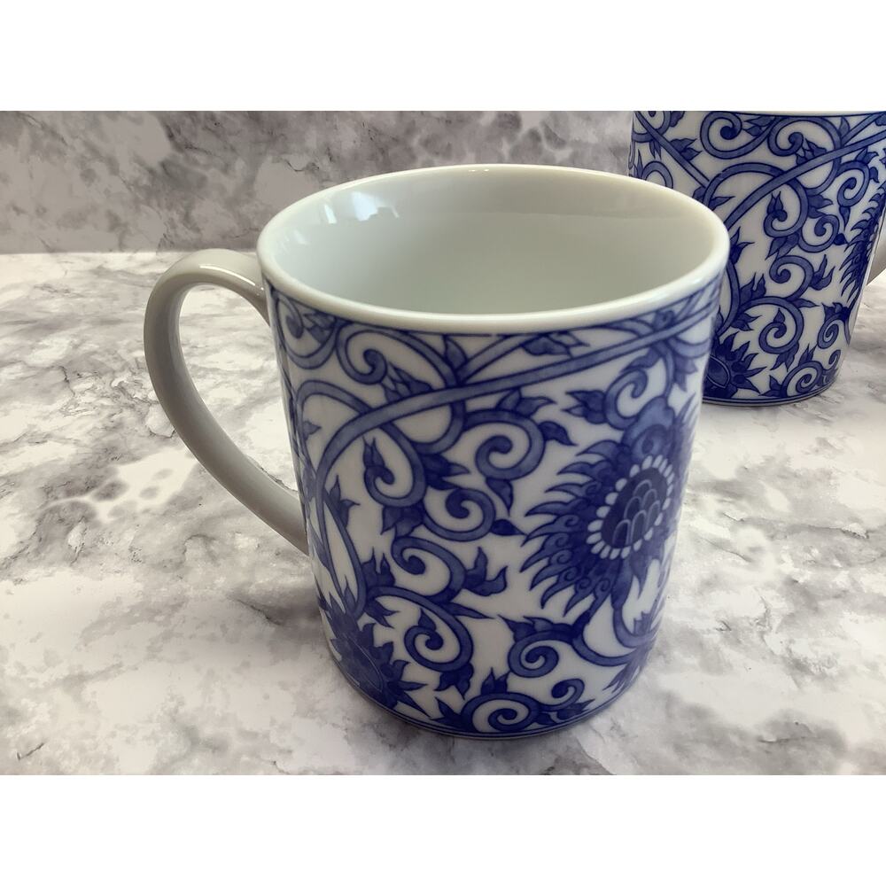 Elegant Chinoiserie Tea Cups: Vintage Inspired Blue & White Floral Mug -Set of 4